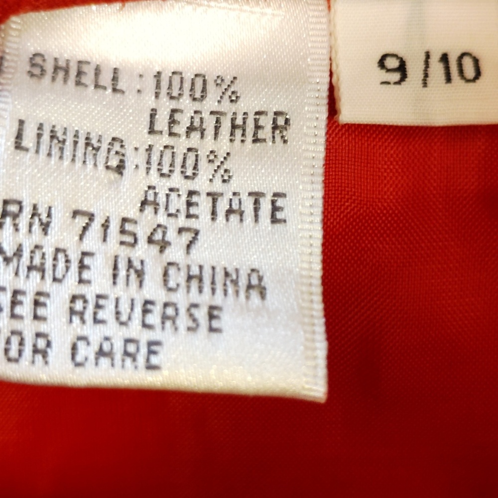 Don't Stop 100% Leather Vibrant Red Women's Bermudas - Picture 4 of 5